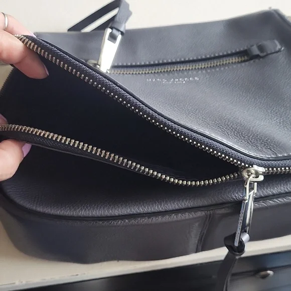 MARC JACOBS Leather Crossbody Saddle Bag - Picture 6 of 12